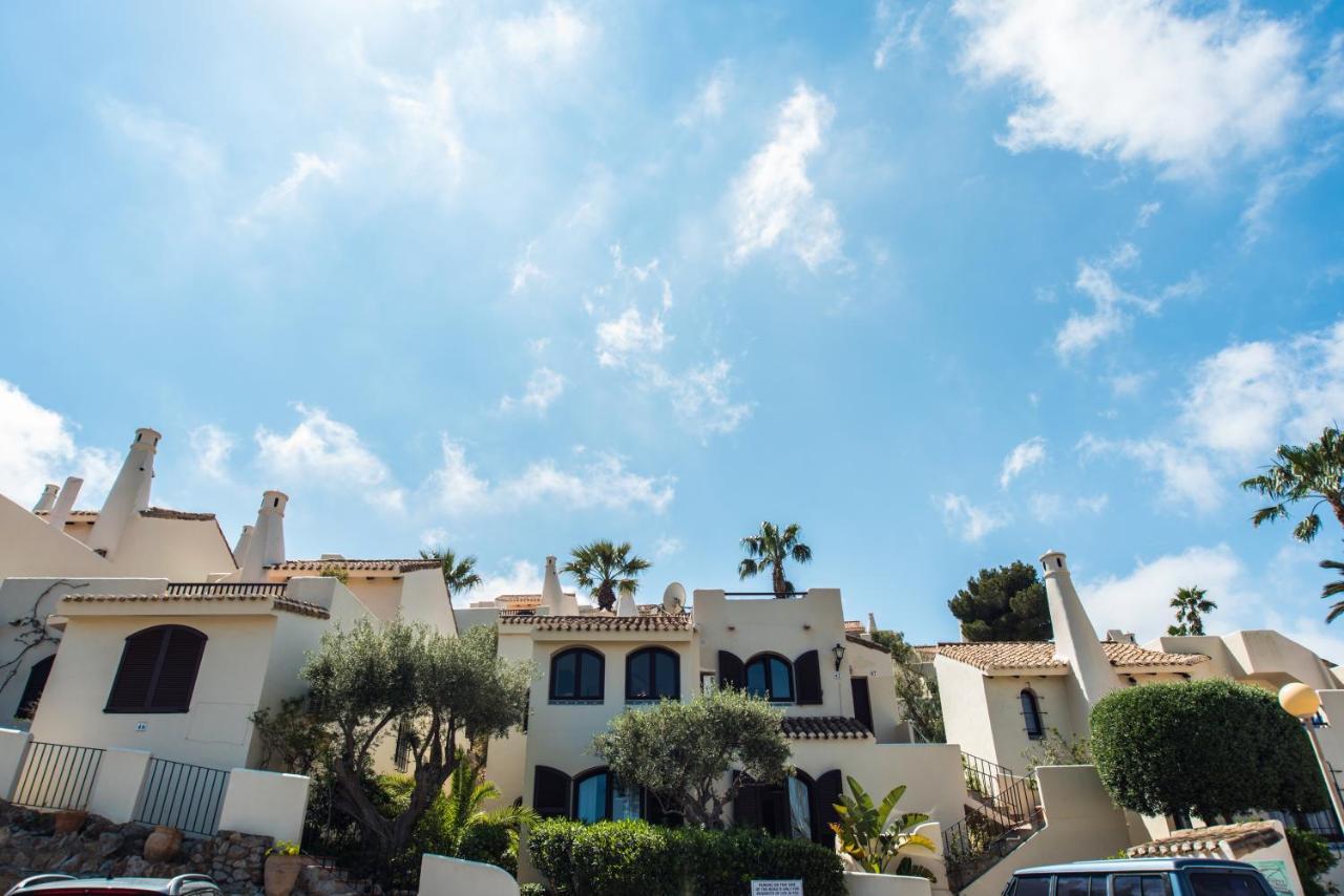 Luxurioese Und Grossraeumige Villa Mit Community Pool, Sicht Auf Das Mittelmeer Sowie Dem Mar Menor, La Manga Club Atamaría Eksteriør billede