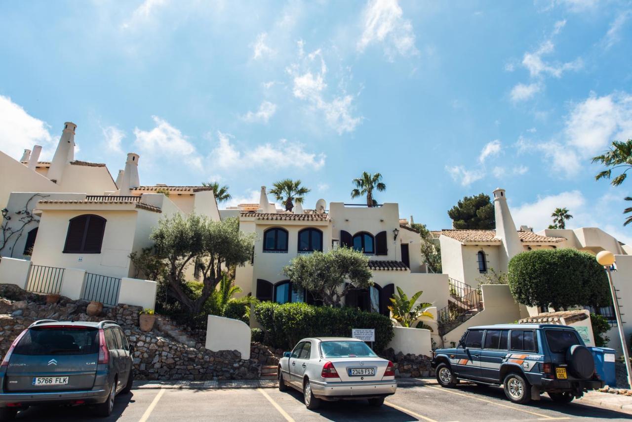 Luxurioese Und Grossraeumige Villa Mit Community Pool, Sicht Auf Das Mittelmeer Sowie Dem Mar Menor, La Manga Club Atamaría Eksteriør billede