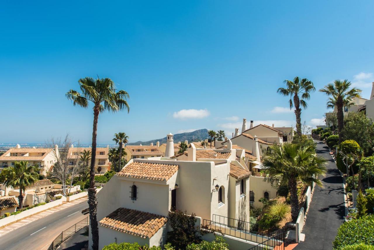 Luxurioese Und Grossraeumige Villa Mit Community Pool, Sicht Auf Das Mittelmeer Sowie Dem Mar Menor, La Manga Club Atamaría Eksteriør billede