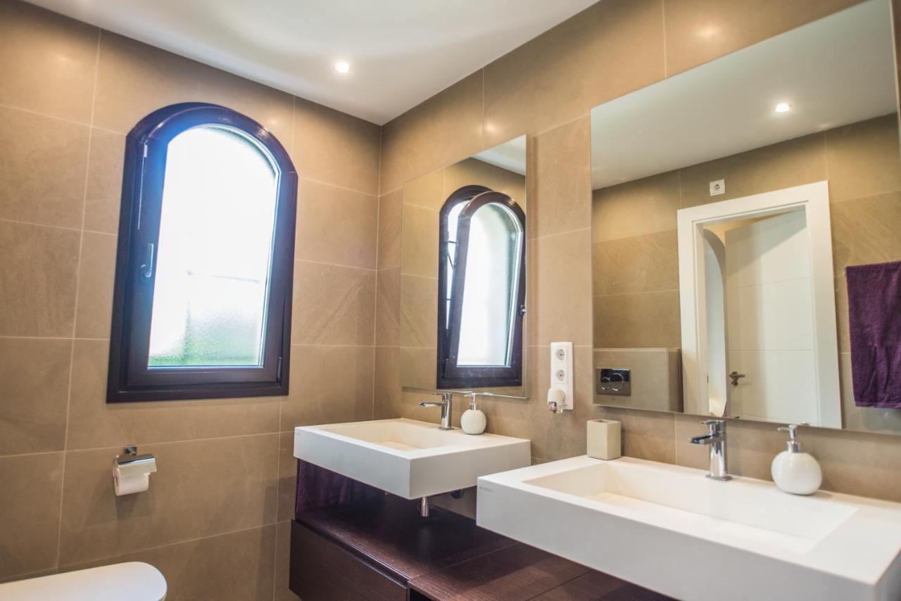 Luxurioese Und Grossraeumige Villa Mit Community Pool, Sicht Auf Das Mittelmeer Sowie Dem Mar Menor, La Manga Club Atamaría Eksteriør billede