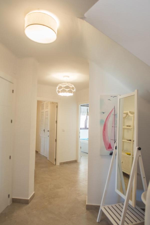 Luxurioese Und Grossraeumige Villa Mit Community Pool, Sicht Auf Das Mittelmeer Sowie Dem Mar Menor, La Manga Club Atamaría Eksteriør billede
