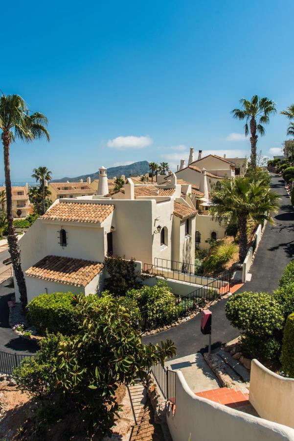 Luxurioese Und Grossraeumige Villa Mit Community Pool, Sicht Auf Das Mittelmeer Sowie Dem Mar Menor, La Manga Club Atamaría Eksteriør billede