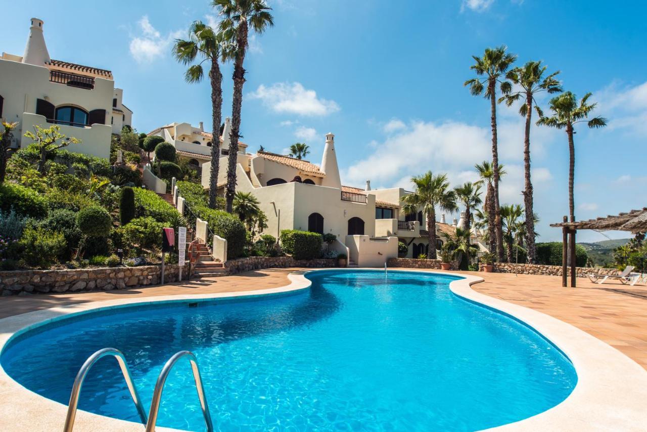 Luxurioese Und Grossraeumige Villa Mit Community Pool, Sicht Auf Das Mittelmeer Sowie Dem Mar Menor, La Manga Club Atamaría Eksteriør billede